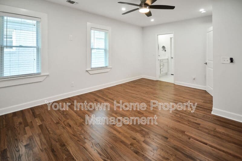 Atlanta House: 959 Dill Ave SW