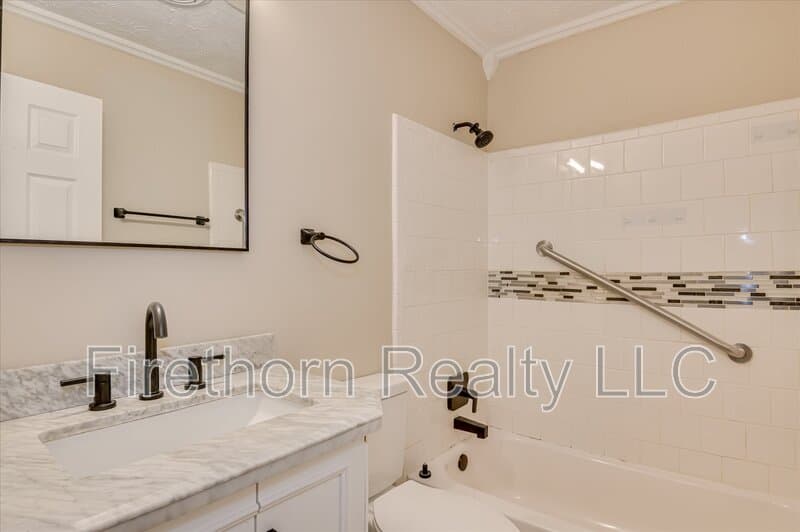 Augusta House: 2833 Glenn Hills Circle