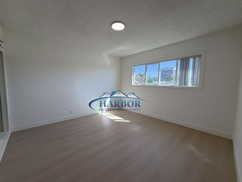 Inglewood Condo: 213 W Manchester Blvd