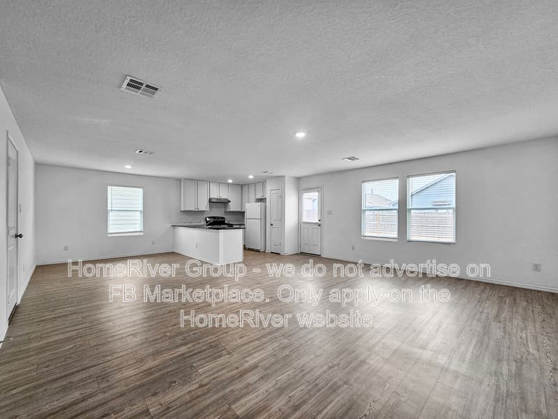 New Braunfels House: 2442 Broken Arrow
