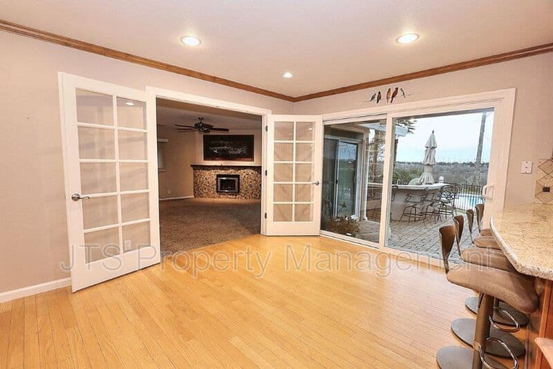 Fair Oaks House: 8520 Emperor Drive