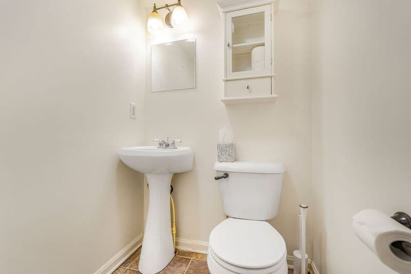 Fredericksburg House: 708 Kenmore Ave