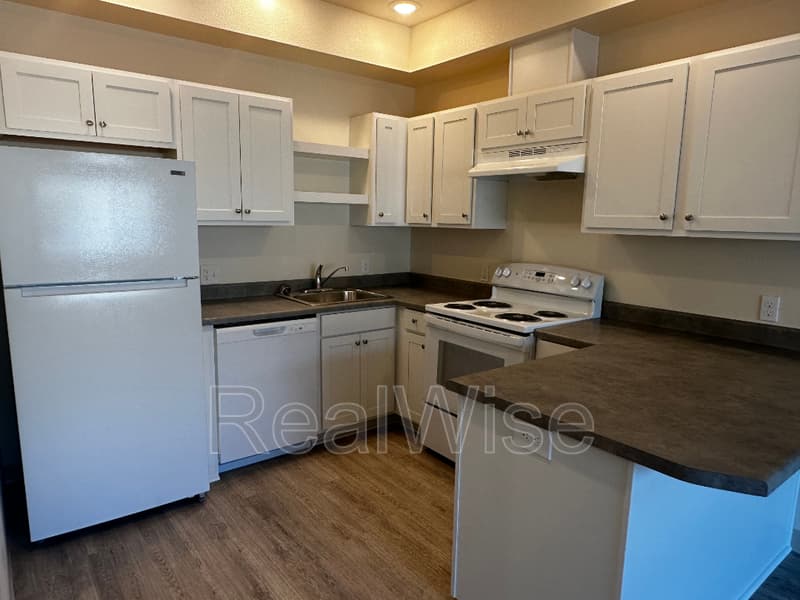 Medford Condo: 1935 Table Rock Rd
