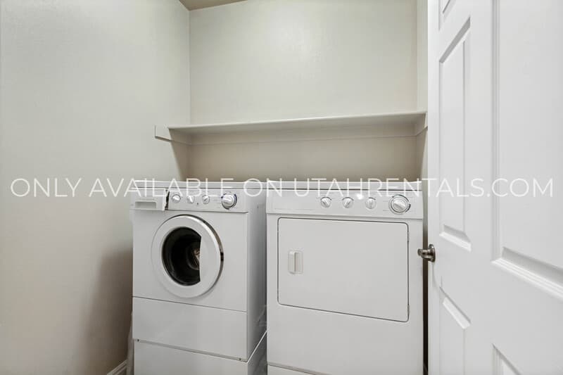 Provo Condo: 1043 Canyon Meadow Dr