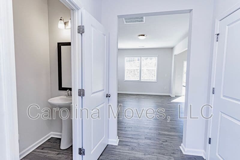 Duncan Townhome: 221 Stone Fruit Court