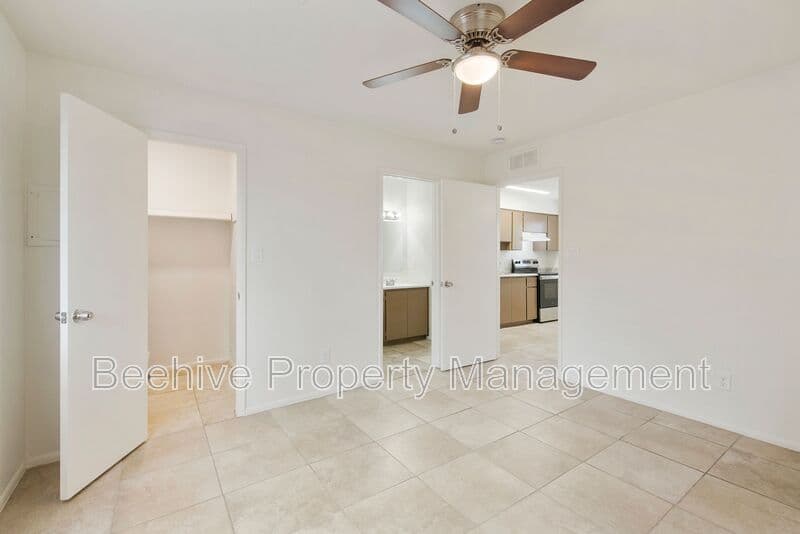 Phoenix House: 1634 E Monroe St