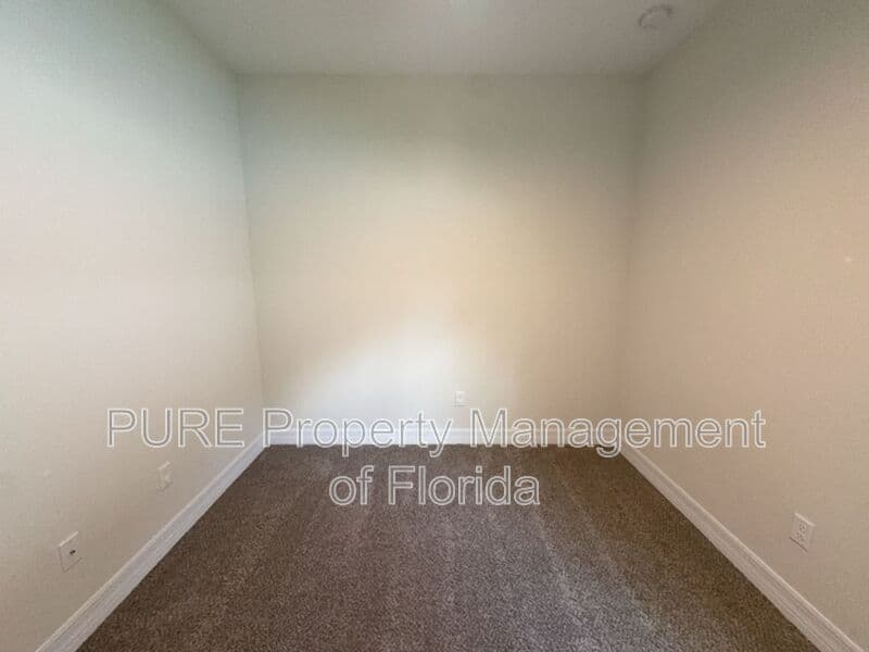 Ocala House: 13831 Sw 33rd Terr