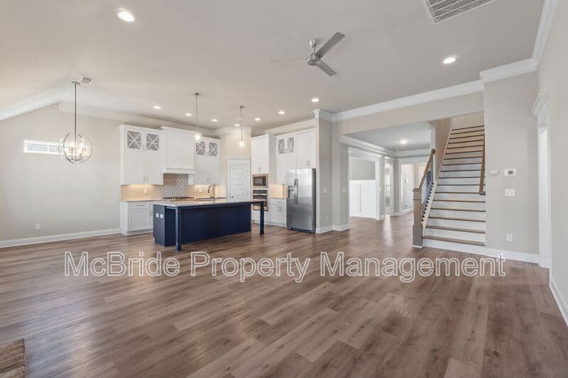 Evans House: 3031 Rosewood Drive
