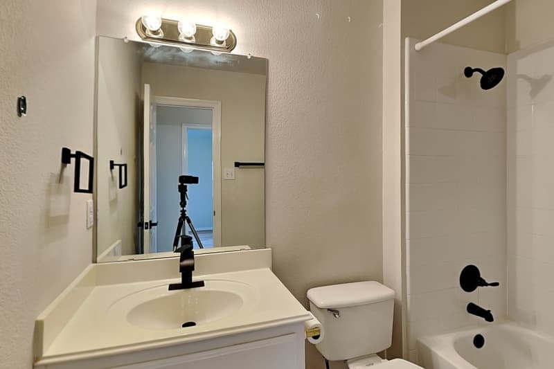 Carrollton House: 1716 Alpine Dr