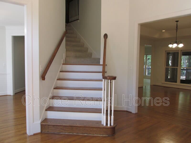 Birmingham House: 6031 Rosemont Road