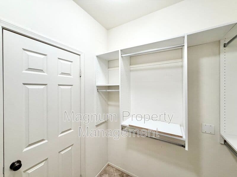 Winchester House: 35186 Orchid Dr
