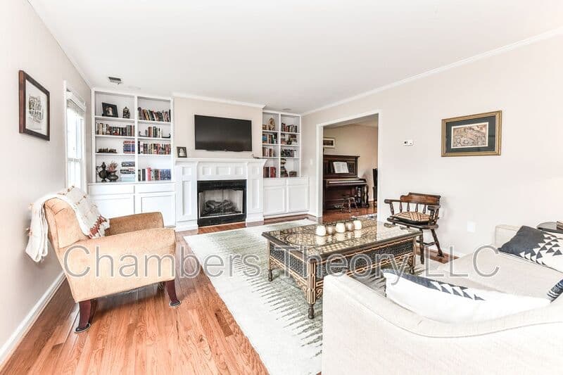 Herndon House: 1350 Shallow Ford Rd