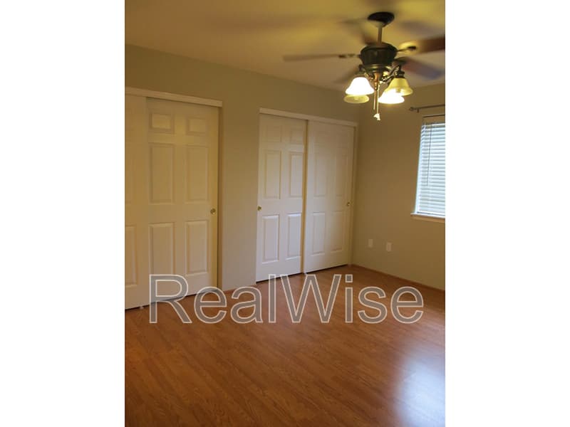 Medford House: 3015 Merriman