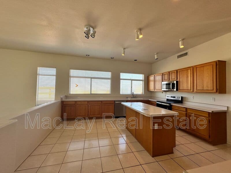 Phoenix House: 2744 E Amberwood Dr