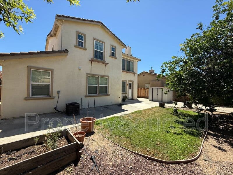 Tracy House: 2099 Frank Blondin Lane