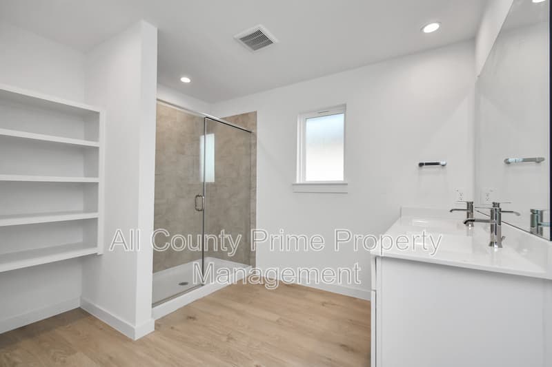 Katy House: 29935 Gallatin River Ln.