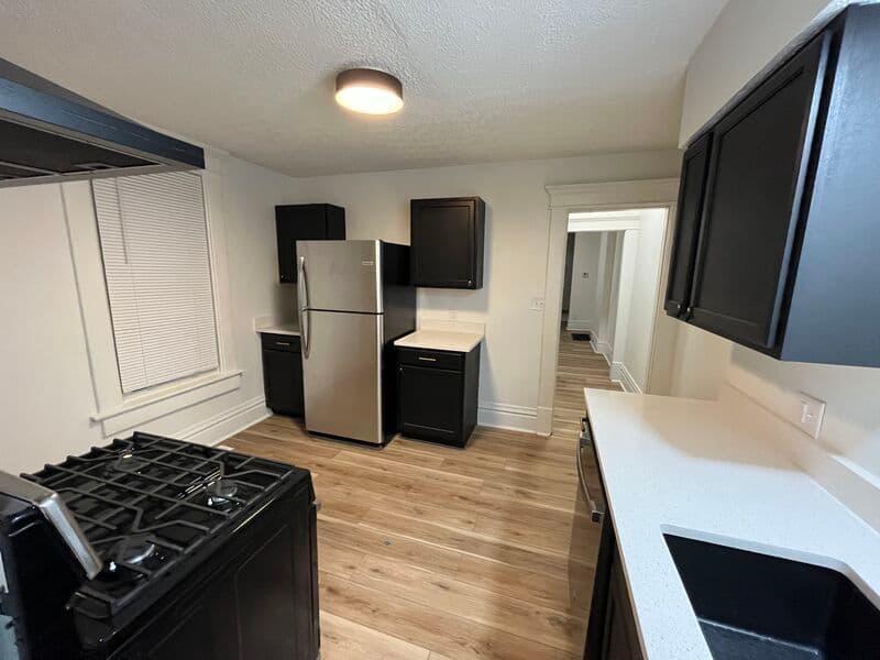 Columbus Townhome: 88 Hawkes Avenue