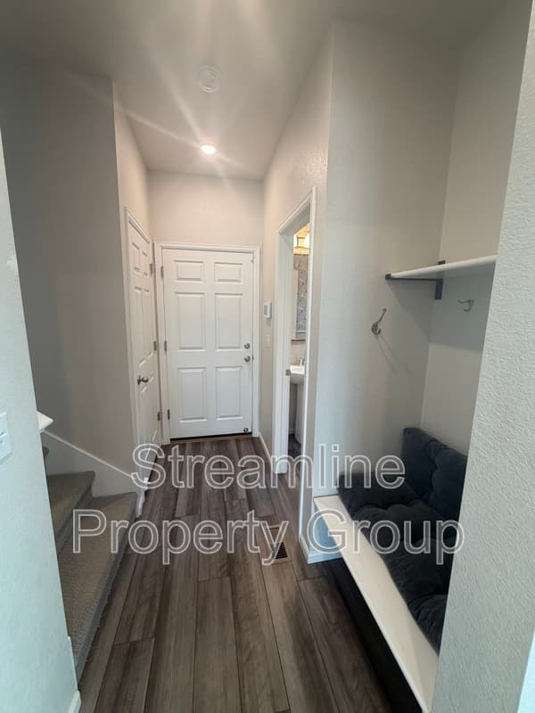 Brighton House: 5117 Buckwheat Road
