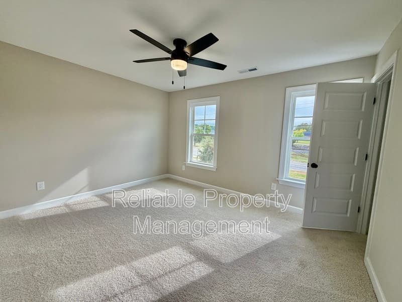 Pine Level Townhome: 420 W Main St