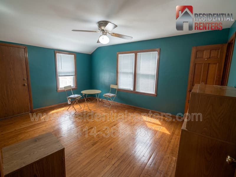 Bay View House: 2913 E Rhode Island Avenue