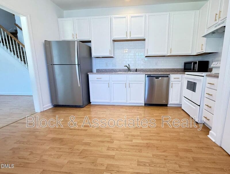 Raleigh House: 2701 Sterling Park Drive