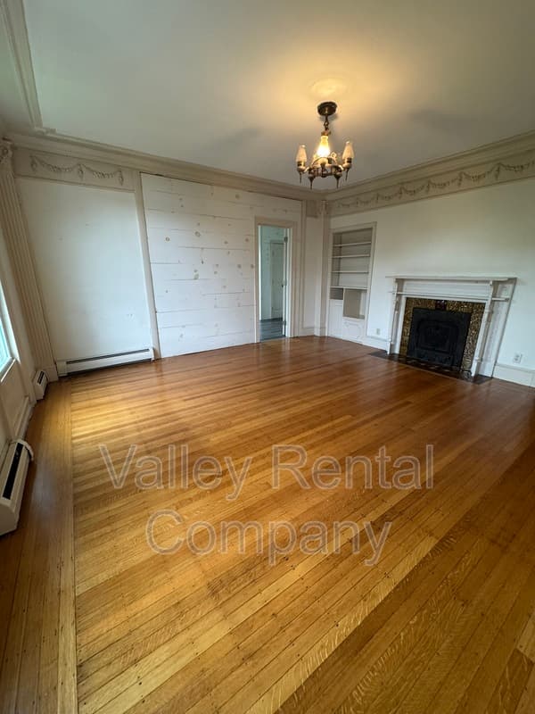 South Hadley Condo: 18 Main Street - 1L