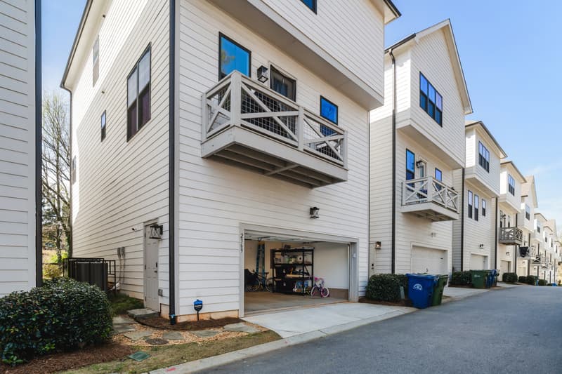 Atlanta House: 2369 Rover Court