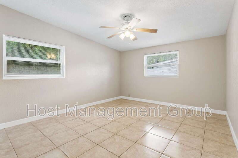 Maitland Condo: 255 Ashwood Drive