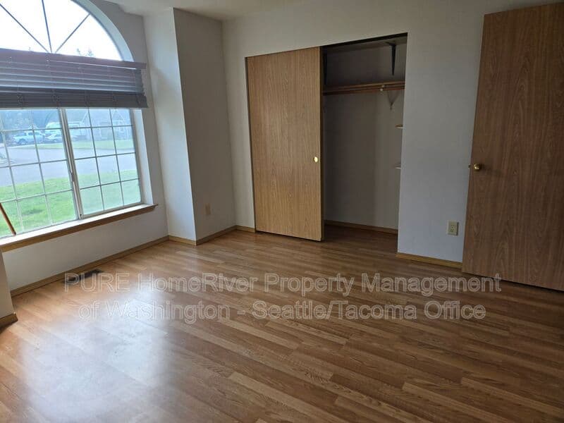 Buckley House: 11004 222nd Avenue Ct E