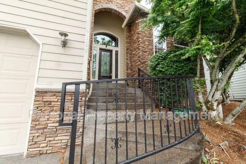 Washougal House: 4164 Forest View Drive