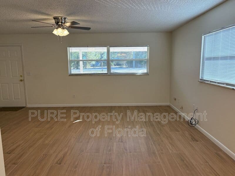 Ocala House: 6807 NW 62nd Place