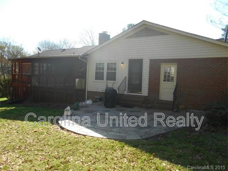 Charlotte House: 1330 E Barden Rd