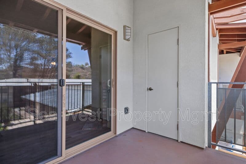 Encinitas Condo: 1730 S El Camino Real