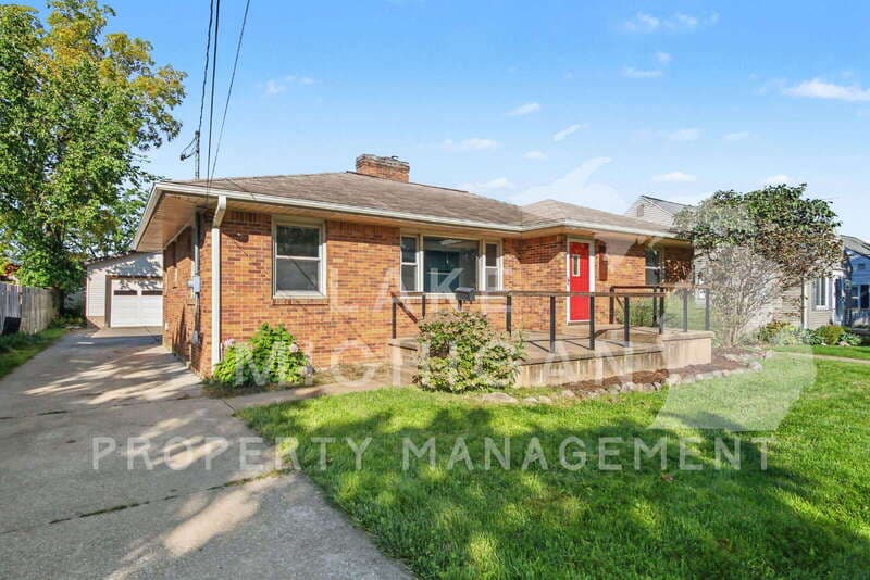 Grand Rapids House: 329 Alten Avenue Northeast
