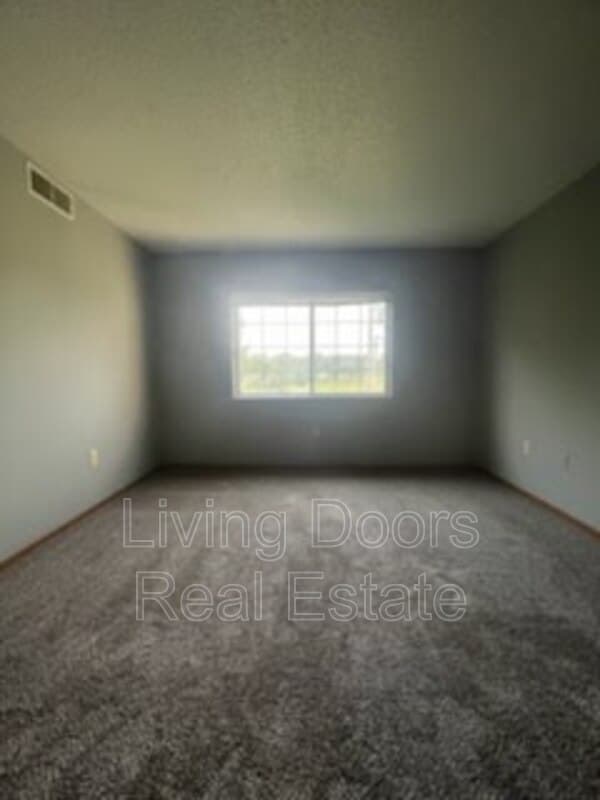 Bloomfield Condo: 607 S. Washington St