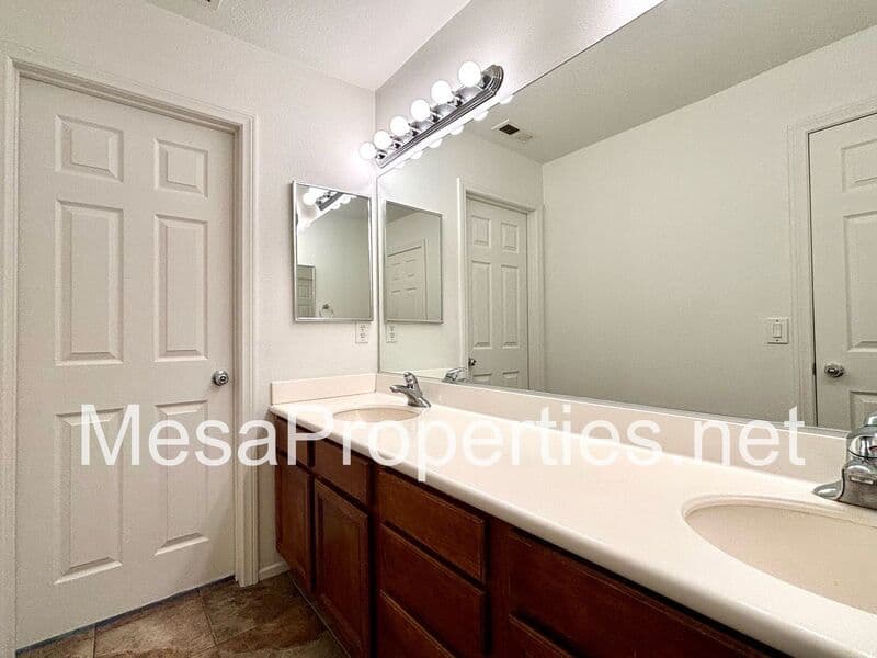 Victorville House: 12396 Ava Loma St.