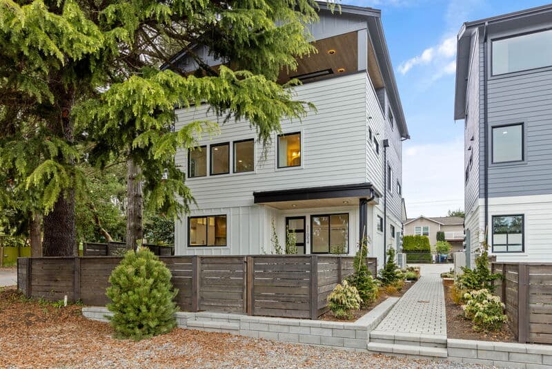 Seattle House: 11054 2nd Ave NW