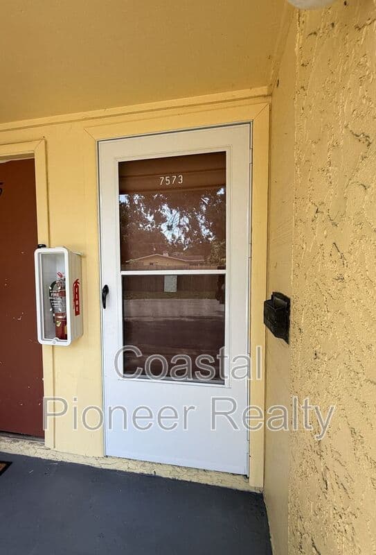 Tampa Townhome: 7573 Abonado R