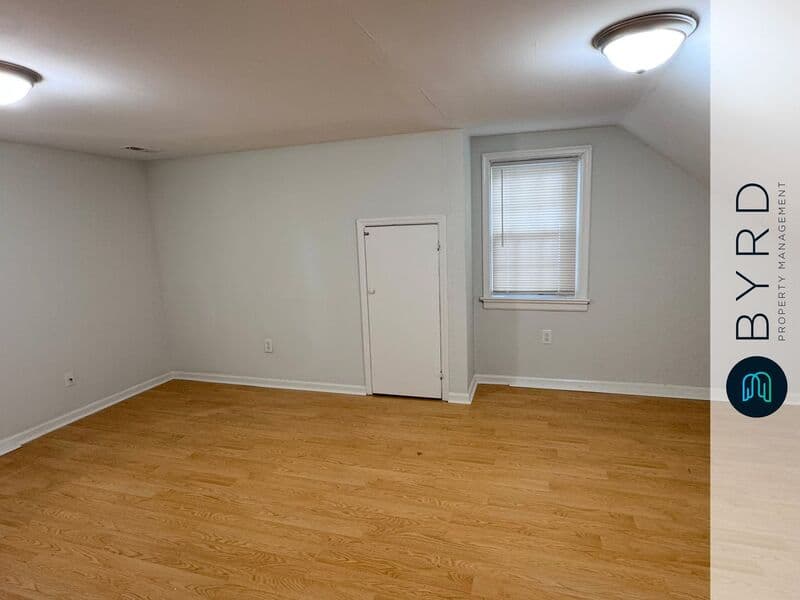 Richmond House: 6515 Stuart Ave