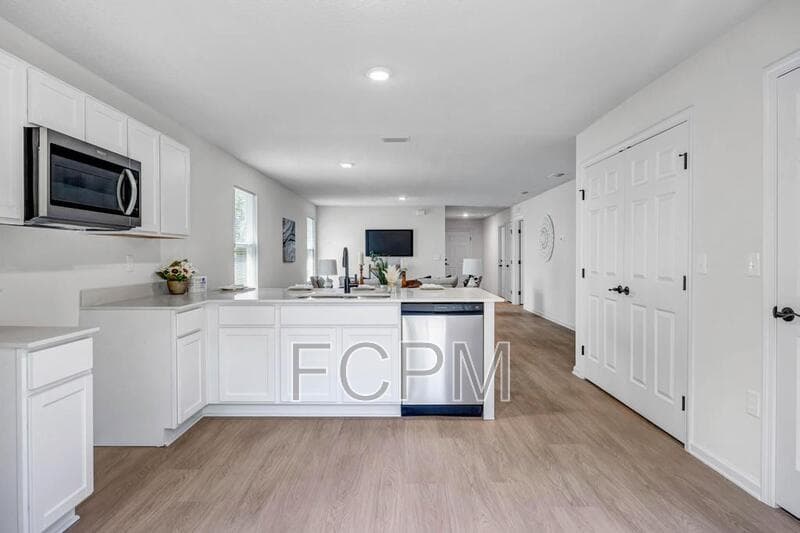 Jacksonville House: 5460 Amazon Ave