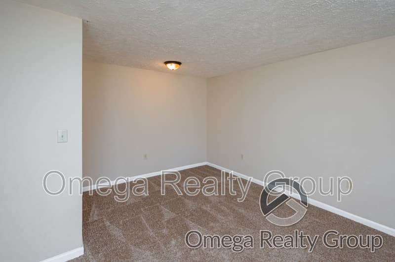 Jemison Condo: 156 Patton St W