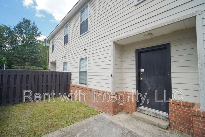 Tallahassee House: 859-1 W Brevard St