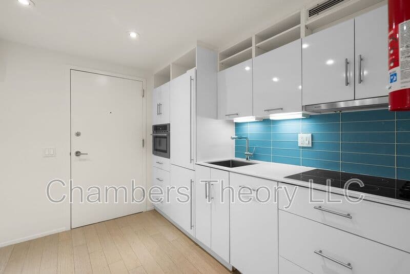 Washington Condo: 2422 17th St