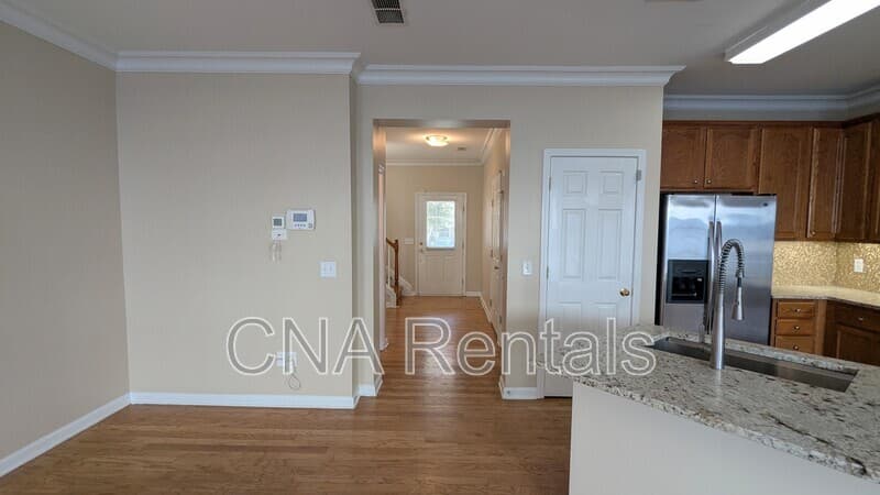Kennesaw Townhome: 1747 Oakbrook Ln