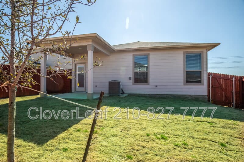 Converse House: 8329 Kinclaven Ct