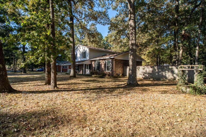 Huntsville House: 6604 Willow Ridge Road Northwest