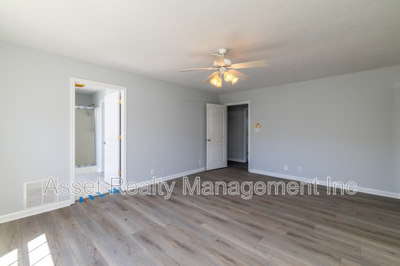 Knoxville House: 1217 Dreamview Lane