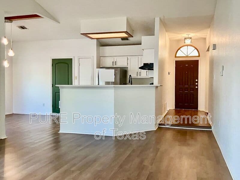 Cedar Park House: 3002 Cottonweed Trl