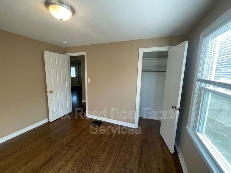 Hamilton House: 1415 Park Avenue