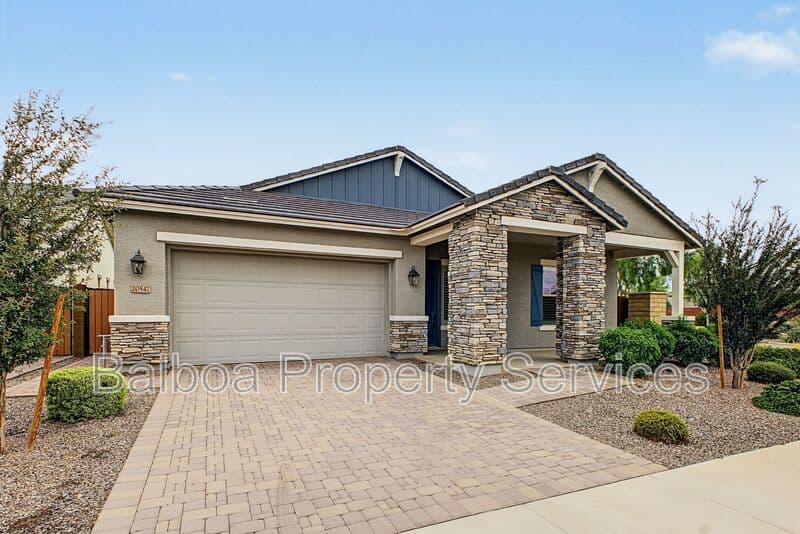 Queen Creek House: 20547 E Via De Colina